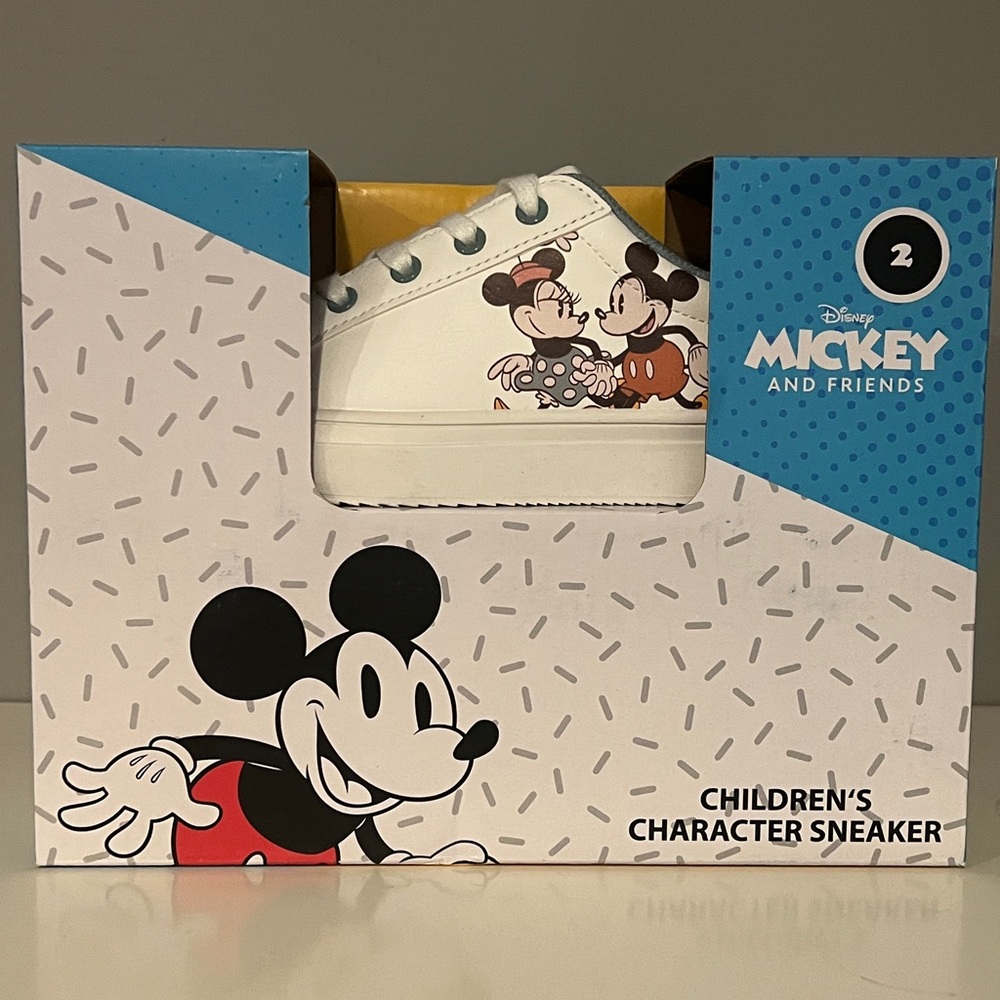ALDI Disney Mickey & Friend Children's Character Sneakers Shoes Size 2 NIB